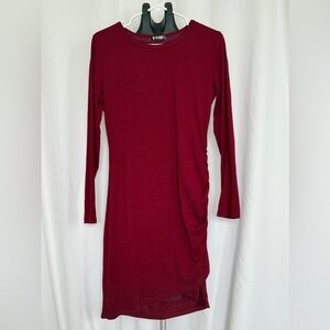 Red Sheath Dress with Crew Neck and Long Sleeves